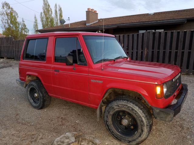 1988 Mitsubishi Montero - photo 2