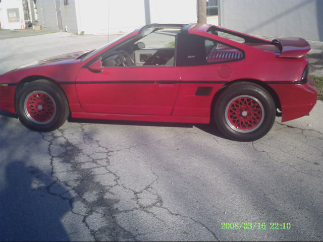 1988 Pontiac Fiero GT Coupe 2-Door