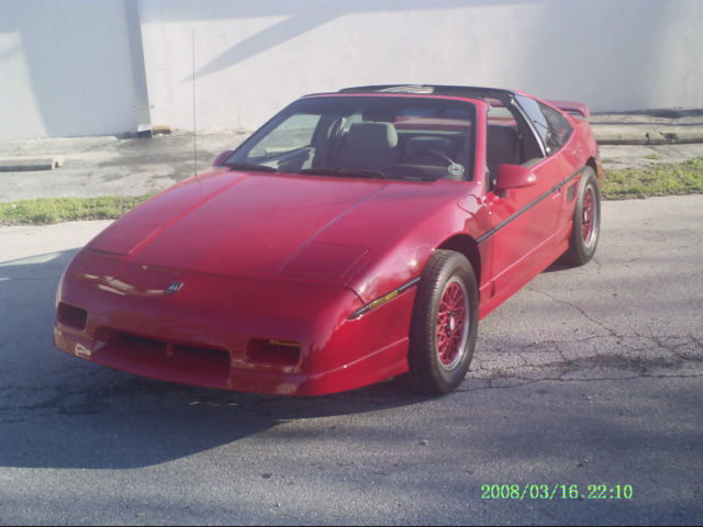 1988 Pontiac Fiero GT Coupe 2-Door - photo 3