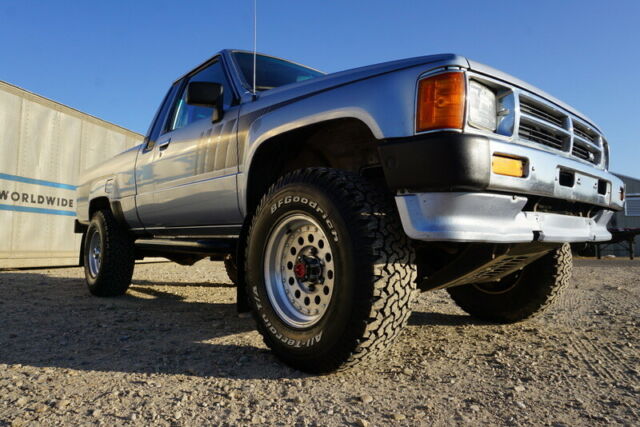 1988 Toyota Hilux Pickup - photo 10