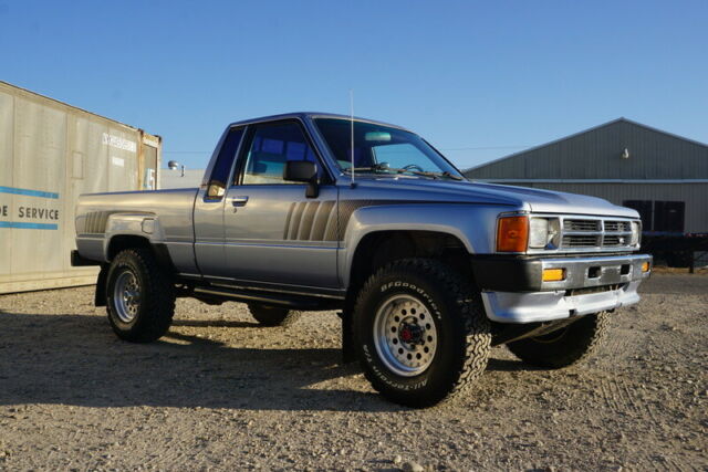 1988 Toyota Hilux Pickup - photo 6