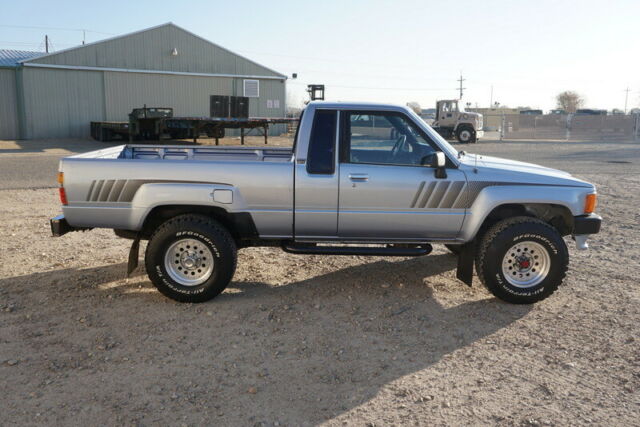 1988 Toyota Hilux Pickup - photo 8