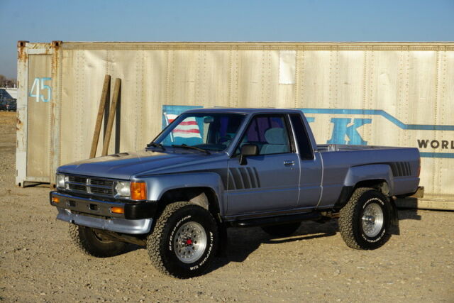 1988 Toyota Hilux Pickup - photo 9