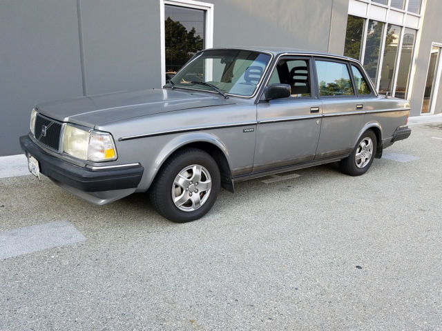 1988 Volvo 240 240DL - photo 4