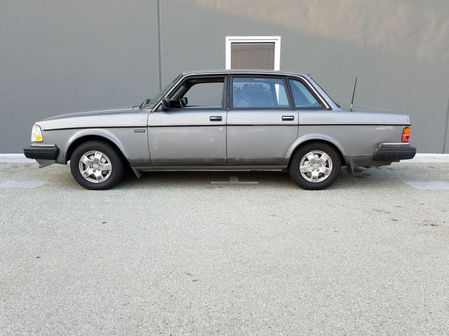 1988 Volvo 240 240DL - photo 7