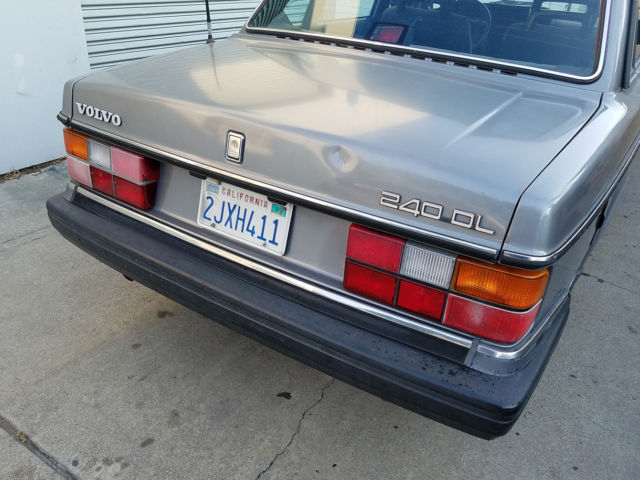 1988 Volvo 240 240DL - photo 9