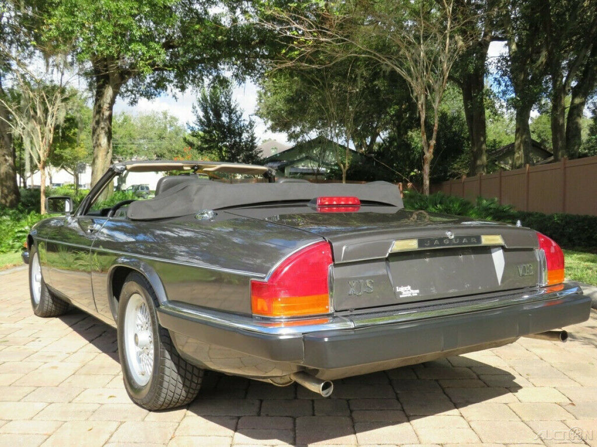 1989 Jaguar XJ XJS Convertible V-12 Simply Gorgeous - photo 3