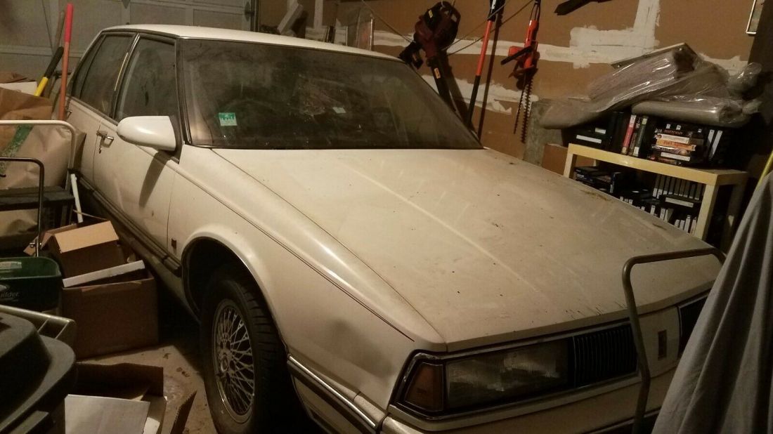 RARE 1989 Oldsmobile Eighty-Eight Royale with FE3 Sport Suspension Option Pkg. 1989 Oldsmobile Eighty-Eight FE3 Sport Pkg Option