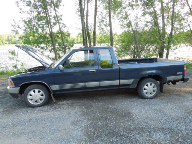 1989 Toyota SR5 1989 Toyota Pickup SR5 3.0L Manual 5 Speed - photo 2