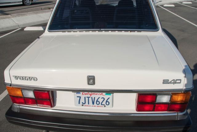 1990 Volvo 240 - photo 5