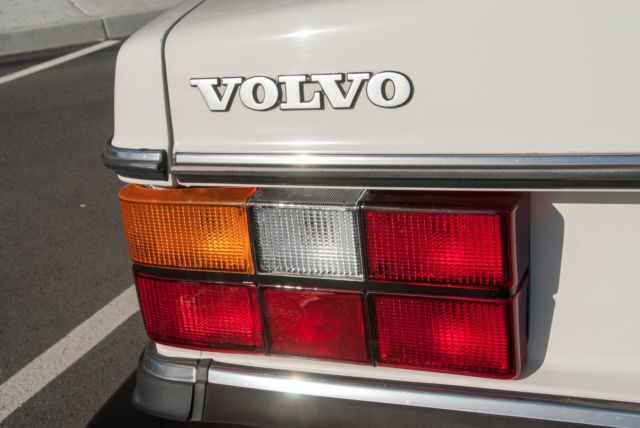 1990 Volvo 240 - photo 8