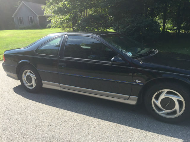 1990 Ford Thunderbird 35 Anniversary Edition - photo 2