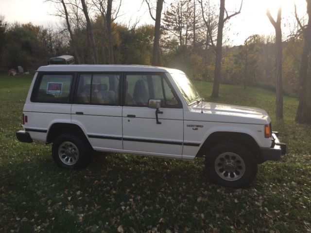 Rare 1990 Mitsubishi Montero 1990 Mitsubishi Montero LS