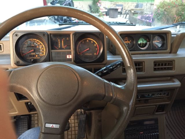 1990 Mitsubishi Montero LS - photo 6