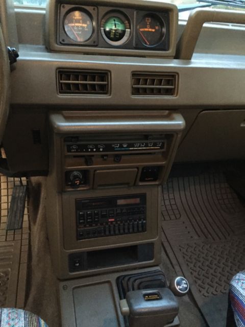 1990 Mitsubishi Montero LS - photo 7