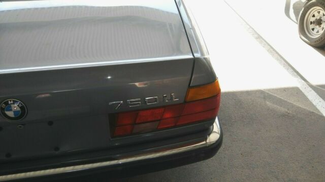 1991 BMW 7-Series Sedan - photo 10