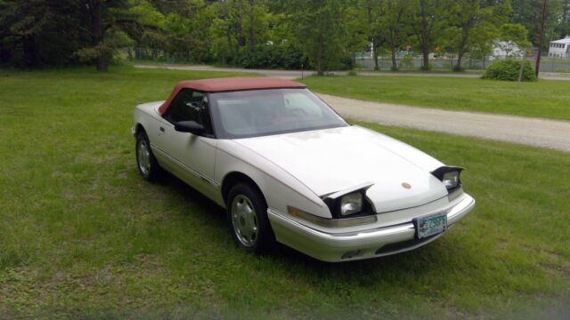1991 Buick Reatta Convertible - photo 4