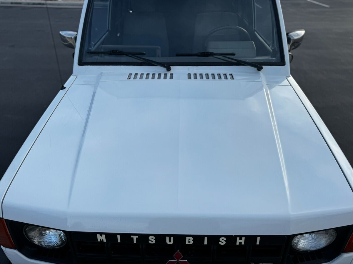 1991 Mitsubishi Montero - photo 12