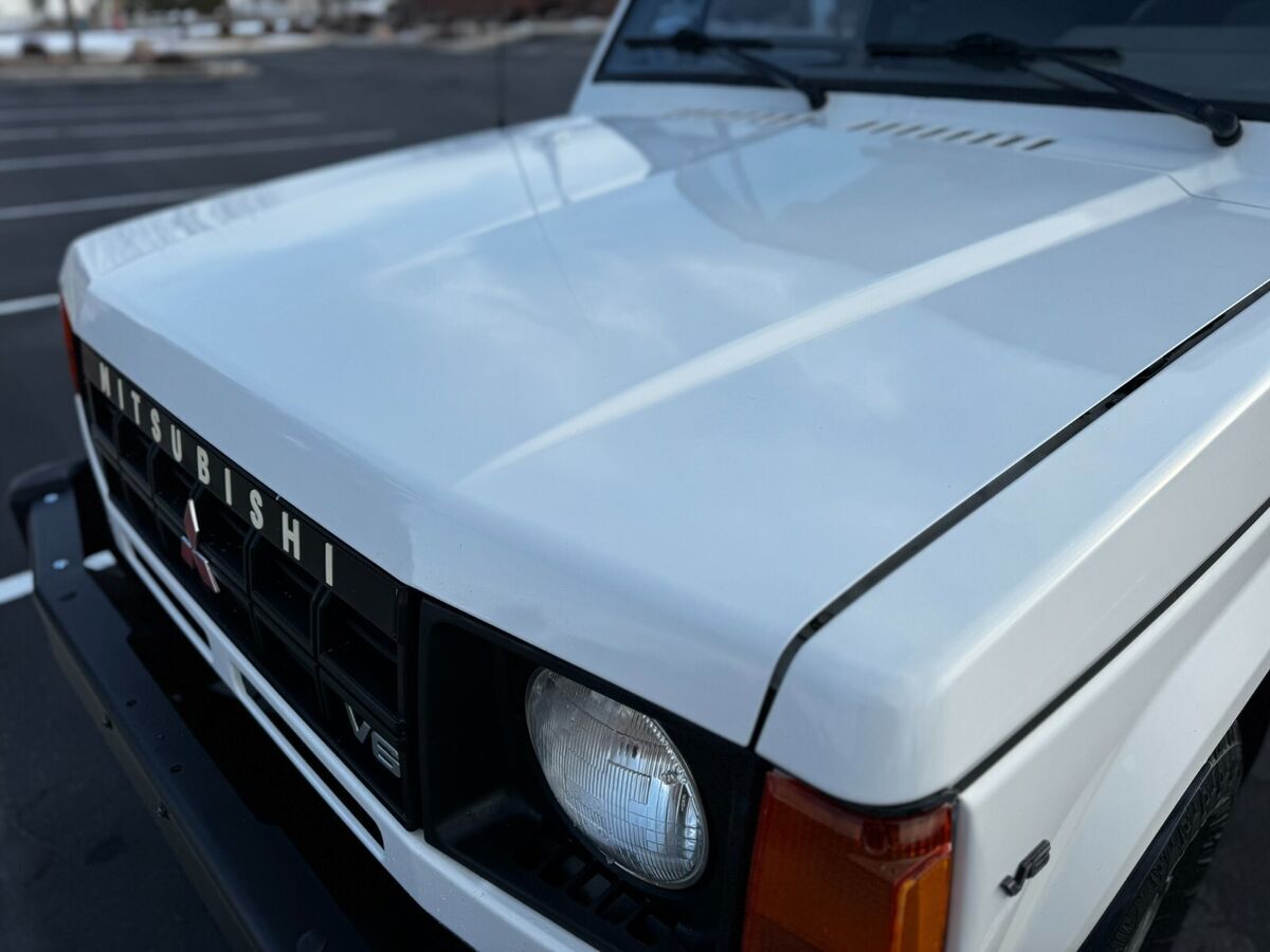 1991 Mitsubishi Montero - photo 13