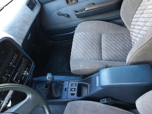 1991 Toyota 4Runner SR5 Sport Utility 4-Door - photo 9