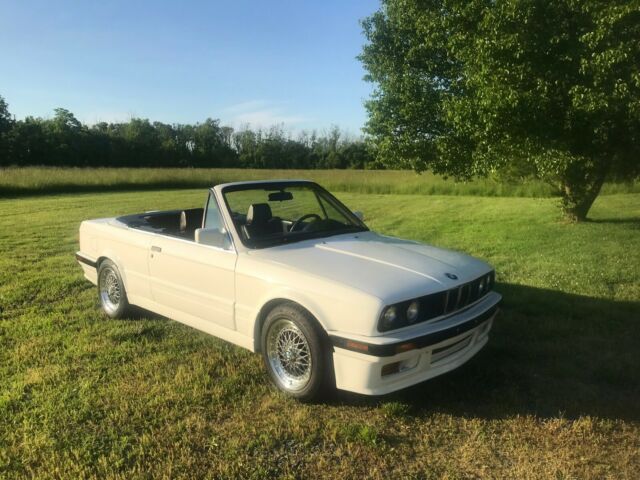 RARE 1992 E30 BMW ALPINE WHITE M-TECHNIC 318IC 5SP MANUAL 1992 BMW 3-Series 318iC