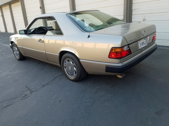 1992 Mercedes-Benz 300-Series 300CE - photo 2