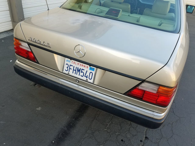 1992 Mercedes-Benz 300-Series 300CE - photo 4