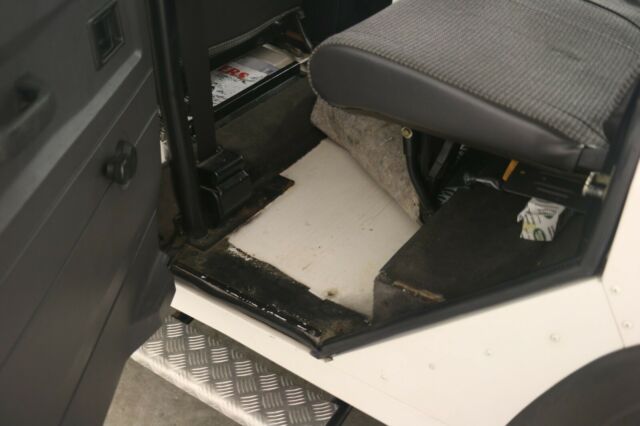 1993 Land Rover Defender - photo 11