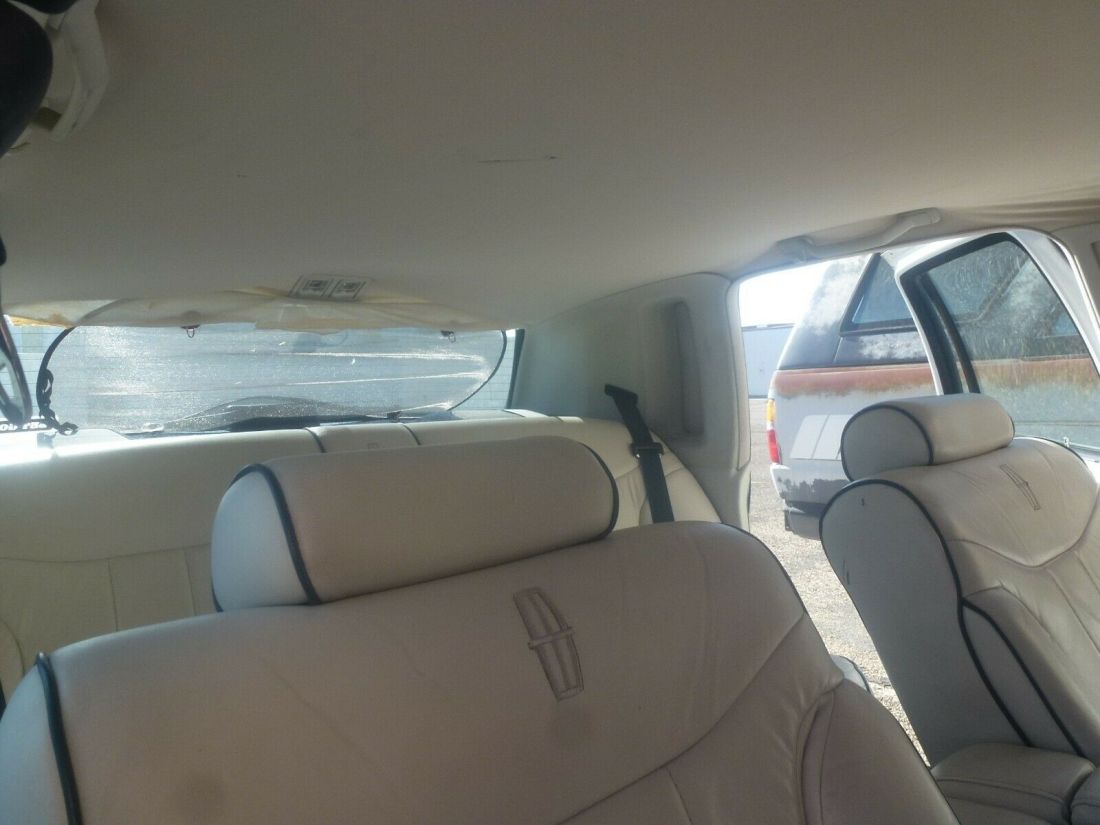 1993 Lincoln Town Car Spinnaker Edition - photo 6