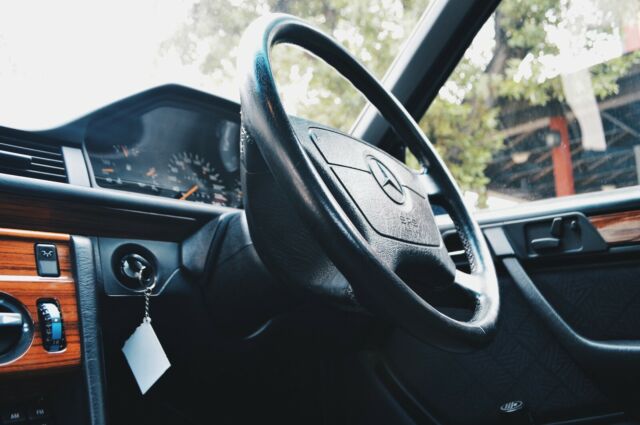 1994 Mercedes-Benz 300-Series E220 - photo 5