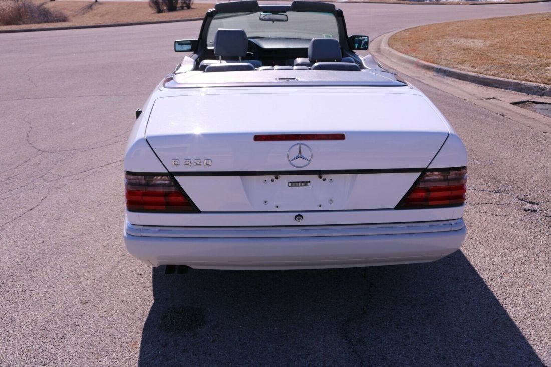 1994 Mercedes-Benz E-Class Convertible - photo 3