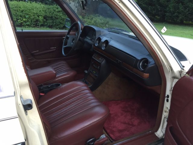 1984 Mercedes-Benz 300-Series - photo 9