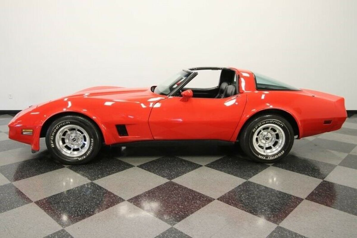 1981 Chevrolet Corvette - photo 8