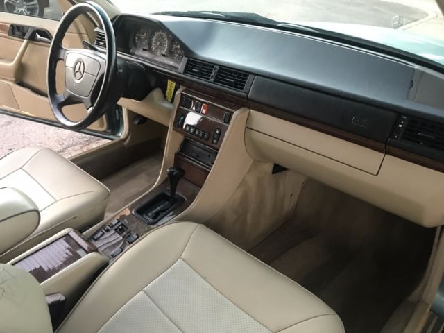 1992 Mercedes-Benz 400-Series - photo 9