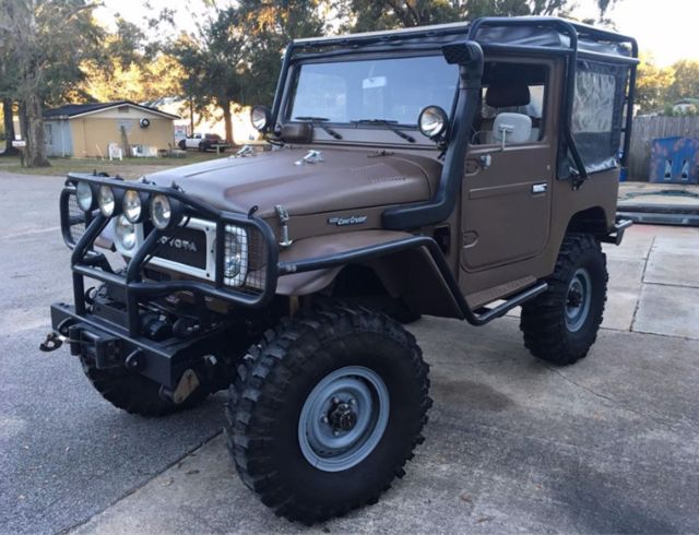 RARE 5 SPEED 2F 6 CYLINDER SAFARI PACKAGE REAR BENCH WINCH NEW 38.5 TIRES OFFER 1983 Toyota Land Cruiser FJ40