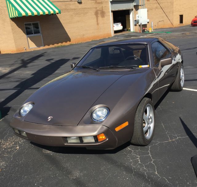 Rare 5 Speed Porsche 928 with no rust , Factory AC, and Sunroof 1980 Porsche 928
