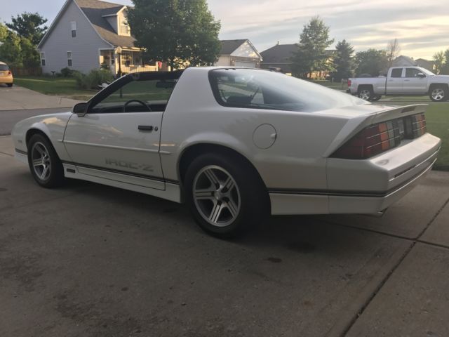 1989 Chevrolet Camaro IROC - photo 8