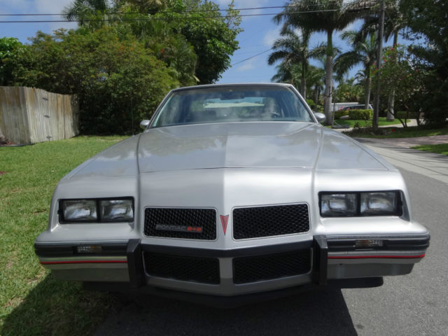 1986 Pontiac Grand Prix 2+2 - photo 2