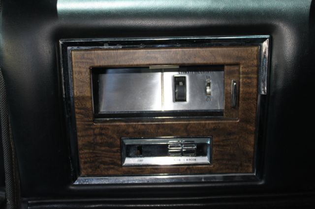 1971 Cadillac Fleetwood limousine - photo 12