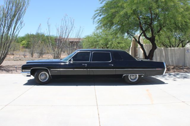 1971 Cadillac Fleetwood limousine - photo 2