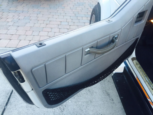 1990 Jeep Wrangler Islander - photo 11