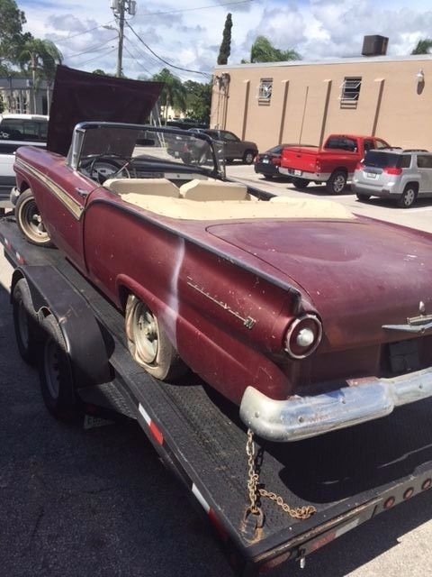 1957 Ford Fairlane SUNLINER CONVT - 312 V-8 - photo 2