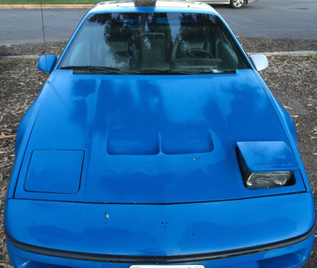 1987 Pontiac Fiero - photo 2