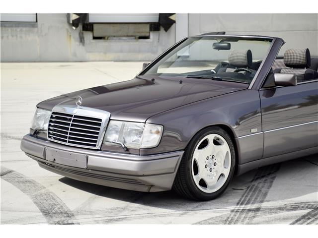 1993 Mercedes-Benz E-Class E320 Cabriolet - photo 10