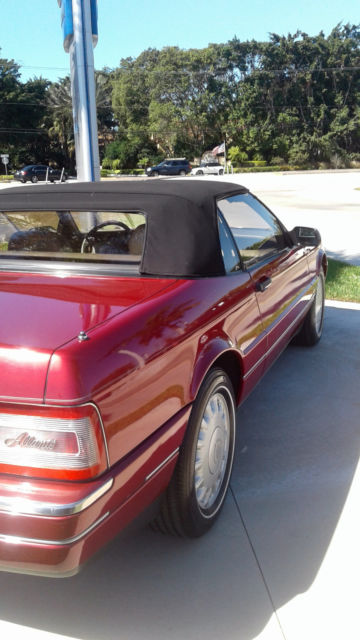 1993 Cadillac Allante - photo 2