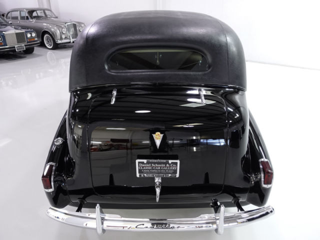 1940 Cadillac Fleetwood Series 75 Formal Sedan - photo 6