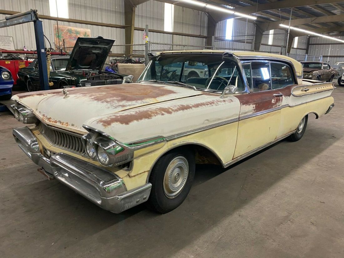 1957 Mercury Turnpike Cruiser - photo 2