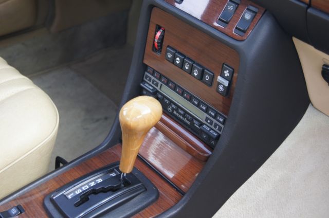 1985 Mercedes-Benz 300-Series W123 300CD - photo 10