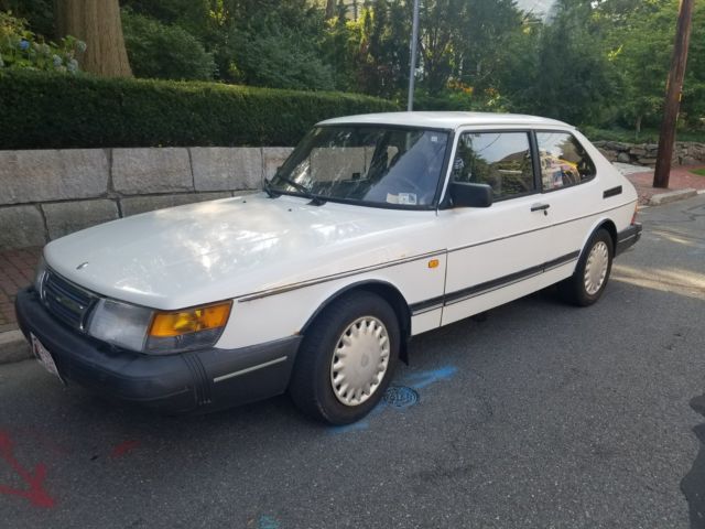 Rare CLASSIC 1993 SAAB 900 S White 3 Door Hatchback Manual 1993 Saab 900