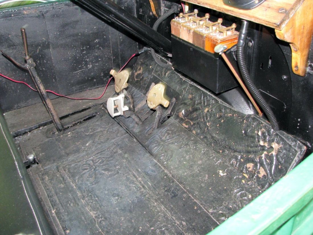 1925 Ford Model T - photo 11